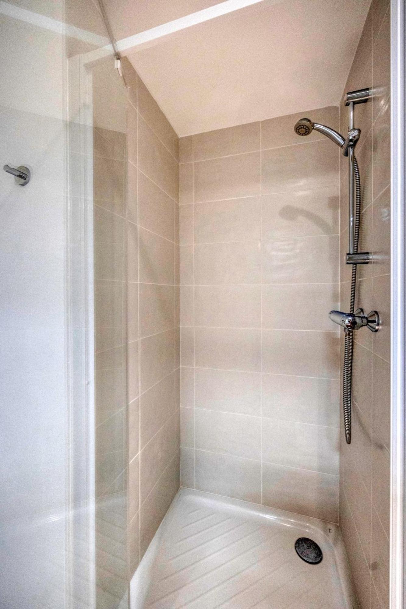 אקס-לה-באינס Kosy Appart'Hotels - Residence Du Lac מראה חיצוני תמונה